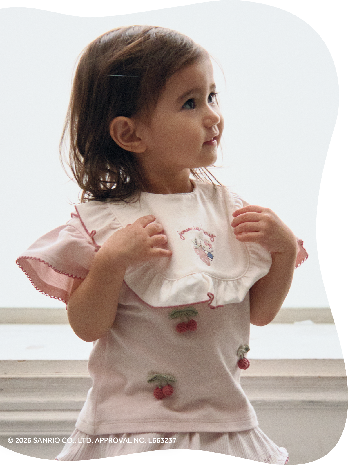 Tops Legging Bibを着用した子供モデル