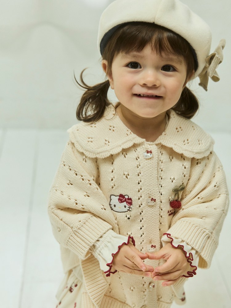 HELLO KITTY コラボ ポンチョ着用イメージ
